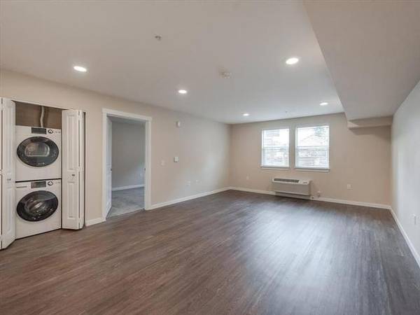 $1,999 / 2br - 1180ft2 - 192nd West Lofts is your next home sweet home! (Fisher's Landing)63956649970563124