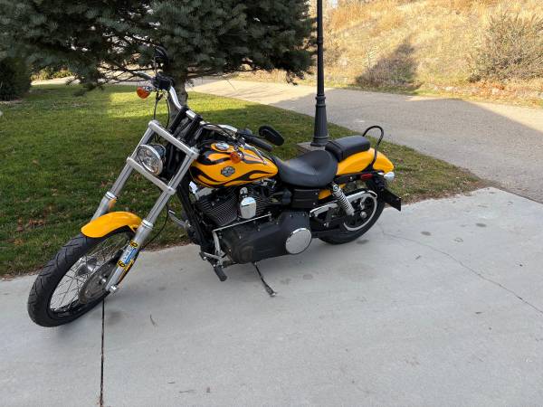 2011 Dyna Wide Glide 1