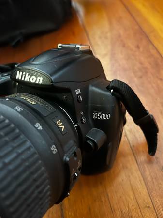 Nikon D5000 camera 1