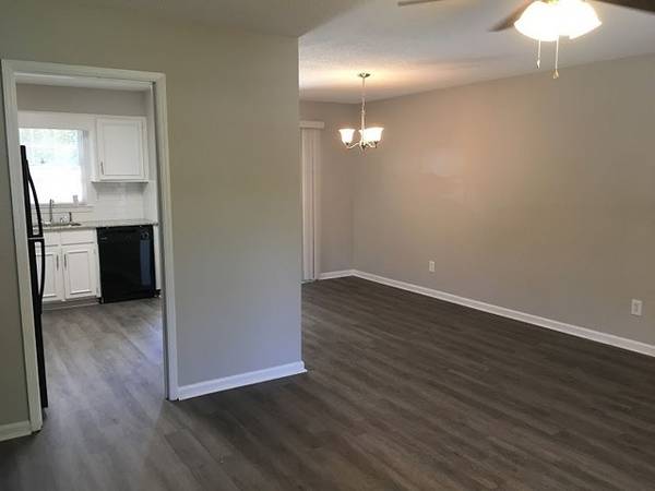 $997 / 2br - 1200ft2 - Cove Move in Special---No Security Deposit (Columbus, GA)64018451532931121