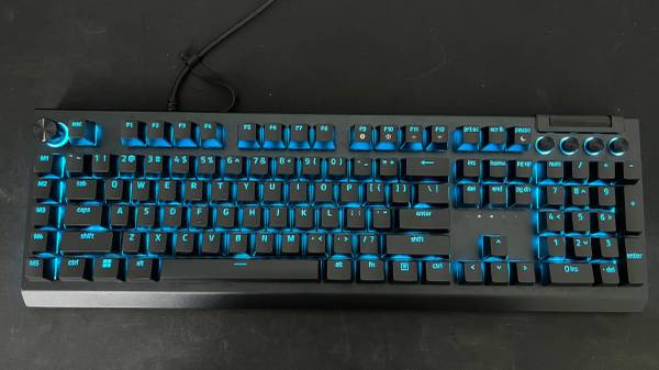 Razer BlackWidow V4 Pro Mechanical Gaming Keyboard 1