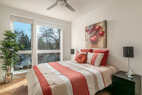 $1,395 / 1br - This Vibrant 1 Bed Is Calling Your Name! Come Tour The Ryder! (SE Portland, Ankeny, Burnside)63914738049923122