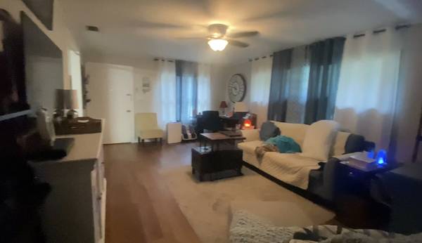 $2,000 / 3br - 3/2 Farm House in Archer - Pets and Horses Welcome (Archer)63822864378371121
