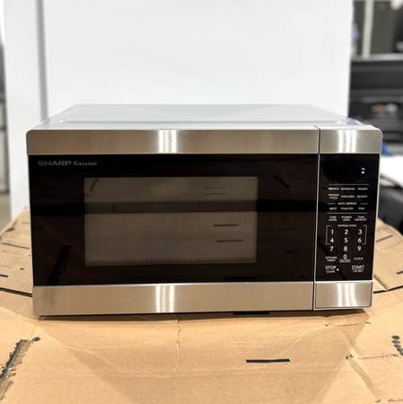 New Sharp Countertop Microwave in Stainless Steel 1