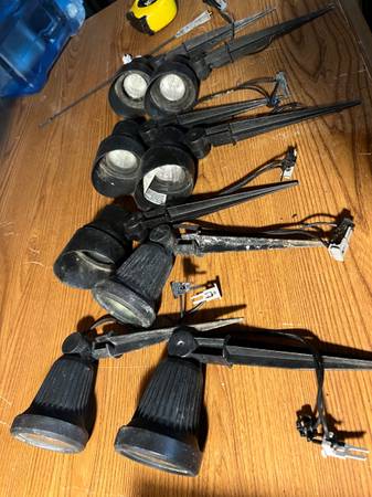 Landscaping lights, 5 + 3, stake style, soft white 1