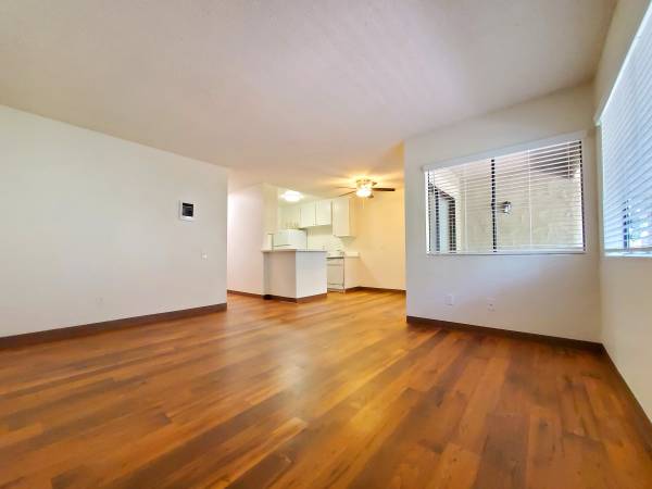 $2,195 / 2br - Indian Springs! Downstairs 2x1.5! Sparkling Pool & Spa! (El Cajon)63663872014849121