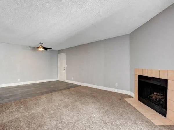 $1,479 / 2br - 1075ft2 - 2BD 2BA, Picnic and BBQ Areas, 24 Hour Fitness Gym (4700 W Rochelle Ave, Las Vegas, NV)63907025817859122