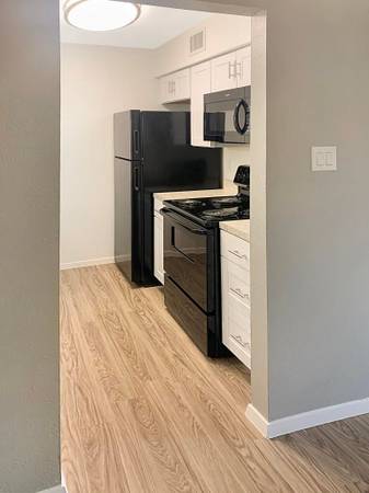 Cable Ready, Dog Park, Laundry Facilities 1