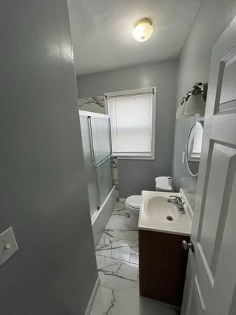 $2300.00 / 3br - 1200ft2 - First floor 3 bedroom63177550622723123