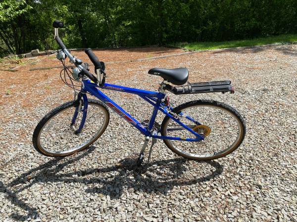Men's 26" Blue GT OUTPOST (21) Speed Mountain Bike -- Nice Shape! 1