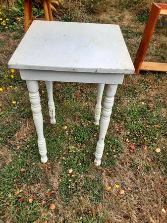 Tall end table 1