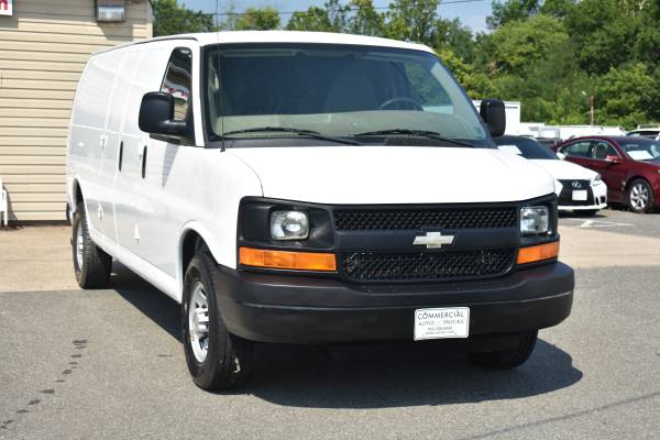 Furgón de carga extendido Chevrolet Express 3500 2014 con 1WT - $18,995 (Manassas)63618538562307122