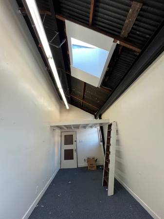$900 / 216ft2 - EXCELENTE ESTUDIO DE ARTE CREATIVO (centro / cívico / van ness)63657929594113120