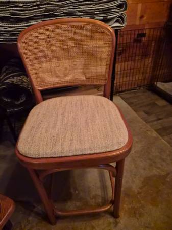 COUNTER HIGH STOOL 1