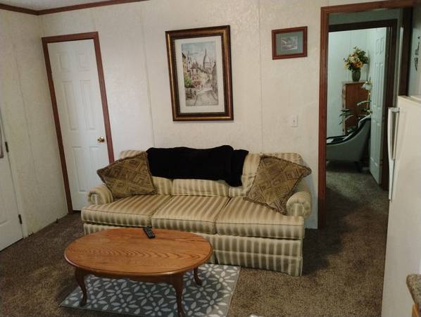 $800 / 1br - Furnished w Utilities+TV/Internet One Bedroom, One Bath Private Apt. (4 miles from Exit 19, I-24)63680263952129122