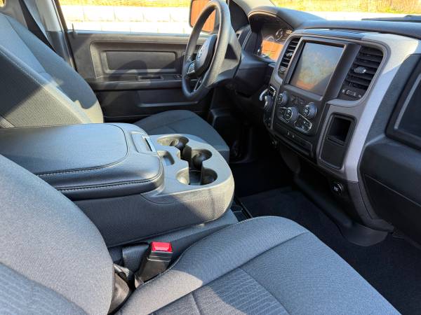 2024 RAM 1500 Classic Crew - Photo 8