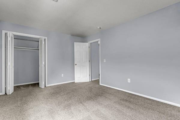 $1850.00 / 2br - 900ft2 - October Special Split Security Deposit $1775 into two payments Frist a64016104537474121