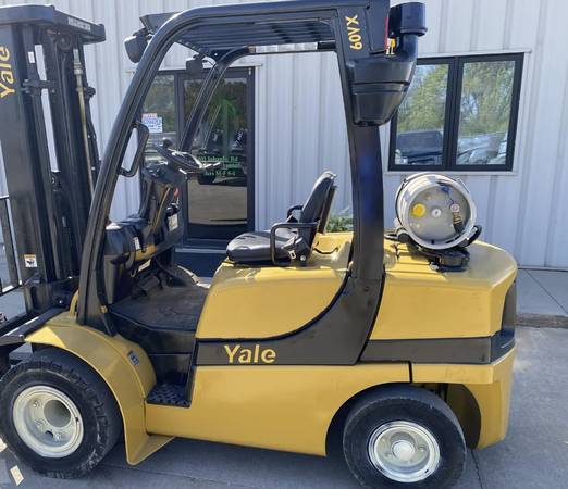 2012 Yale GLP060VX 1