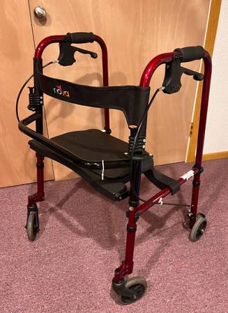 Nova foldable sit and stand walker 1