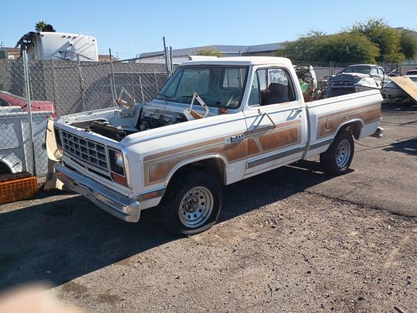 82 Dodge pickup 1