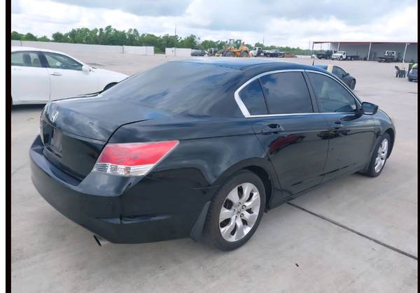 2009 Honda Accord EXL hermoso coche - $4,000 (SPICEWOOD)63439264731395122