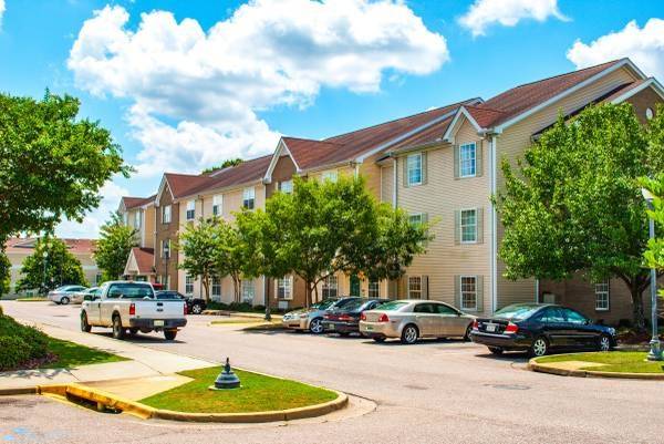 Elevator Access, Sparkling Pool, Flat Screen TVs 1