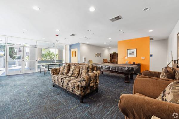 $1,249 / 368ft2 - 🕰️ Time’s Running Out! Affordable Senior Apts – Tour Today (1221 W 7th St, Los Angeles, CA)63857733813889124
