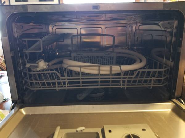 Comfee Countertop Dishwasher - Price Reduced 1