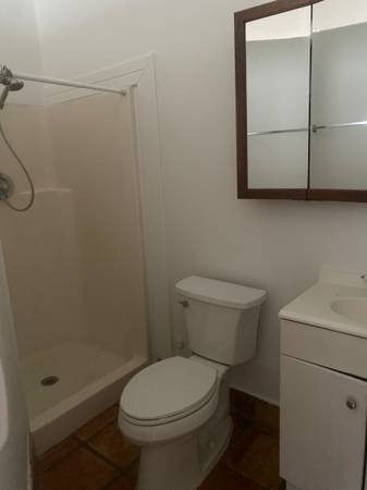 Efficiency For Rent 1