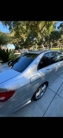 Mercedes C250 de 2012 - Excelente estado - $10,50063624531997057121