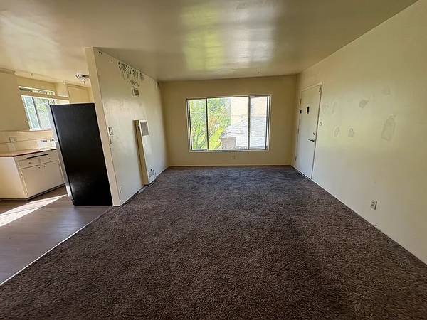 $2,249 / 2br - 700ft2 - Prime Hollywood 2BR/1BA Apartment + Parking – Walk to Everything!63840115202947124