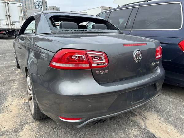 2013 Volkswagen Eos - $2,500 (CONEY ISLAND)63654714968705124