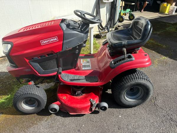 PEDING AUTOMATIC CRAFTSMAN RIDING LAWNMOWER 1
