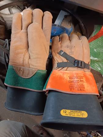 Lineman gloves 1