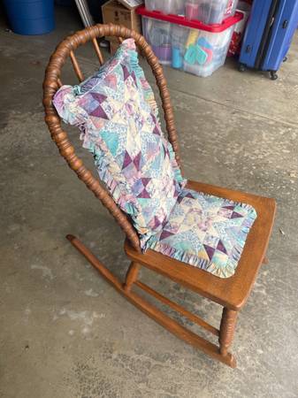 Antique Accent Rocking Chair 1