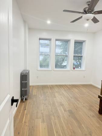$2,700 / 2br - Brighton 2 Bed/1 Bath Apartment | Sidlaw St (Brighton)64295071100162120