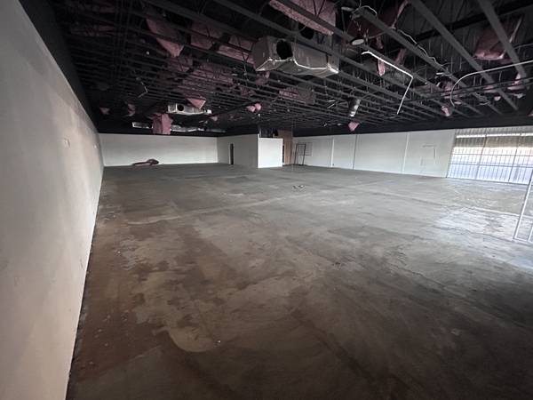 $5,280 / 4400ft2 - DEER VALLEY PLAZA CORNER RETAIL FLEX SUITE FOR LEASE (19TH AVE AND BELL ROAD)64024823241859121