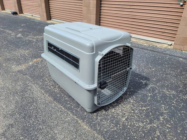 Petmate Sky Kennel Pet Carrier, 40 Inch 1