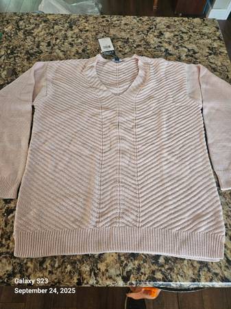 CHAPS WOMEN'S SWEATER PINK L/G/G NEW WITH TAGS 1