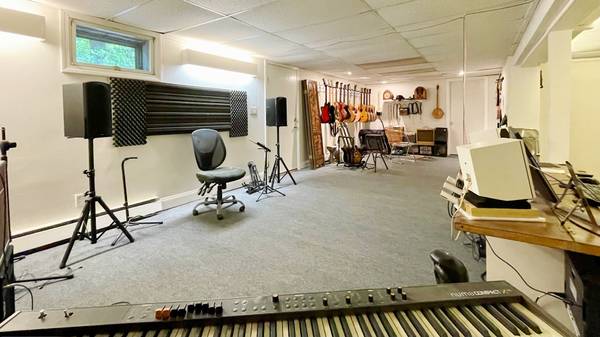 ■ Buscando músicos – principalmente acústicos (Bedford)63997446494339121