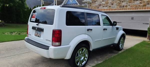 2011 DODGE NITRO - Heat/ White w Black Interior - $4,500 (Powder Springs)63620680696579122