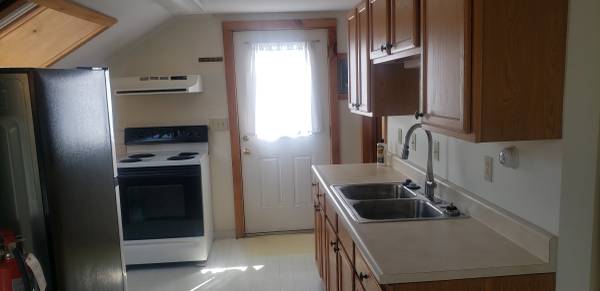 $1,150 / 1br - COZY CARRIAGE HOUSE APARTMENT (Rutland)63784639361283123