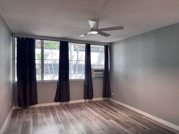 $1,650 / 300ft2 - Studio/w Bath/No Parking - Recently Renovated,Close to UH-Manoa by Bus (Waikiki)63939392490243122