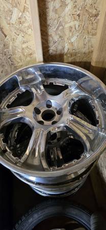 Set of ARE TIS09 22's Rim 1