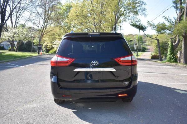 2015 Toyota Sienna Limited Premium 7 Passenger AWD 4dr Mini Van - $17,490 (+ Alpha Motors TN)63625059599745124