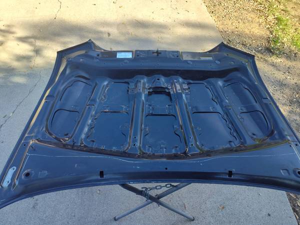 2022 Toyota Tacoma Black Hood - $750 (San Jose)63471454499331123