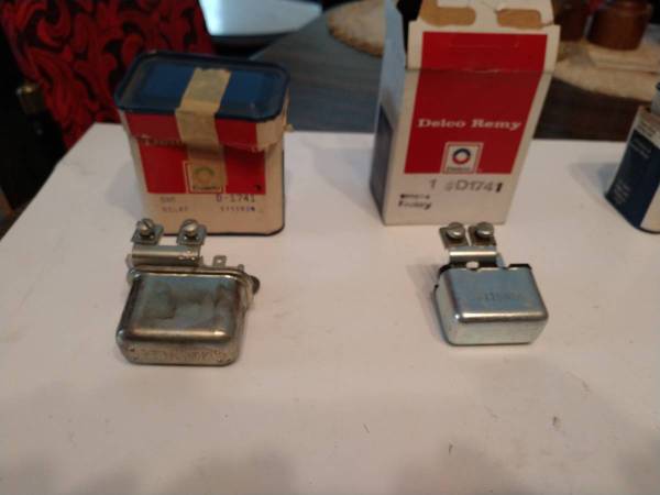 NOS C2 Corvette Horn Relay 1