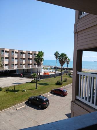 $375 / 1br - 420ft2 - WEEKLY CONDO $395 SLEEPS 4 ON THE BEACH (Corpus Christi)64036536913667122