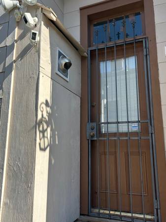 $1,350 / 1br - 800ft2 - Safe includes utilities and off street parking (Garden District)63903538137859123