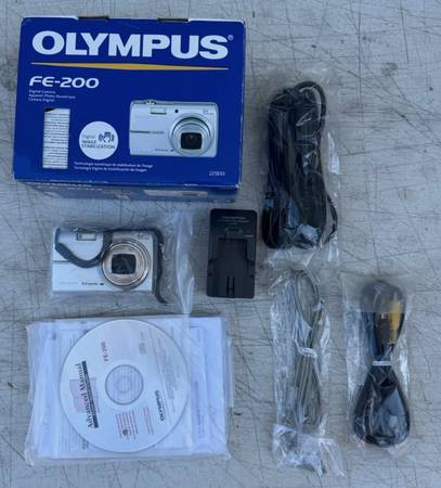 Olympus Camedia FE-200 6.0MP 5x Point and Shoot Digital Camera XD 32MB 1